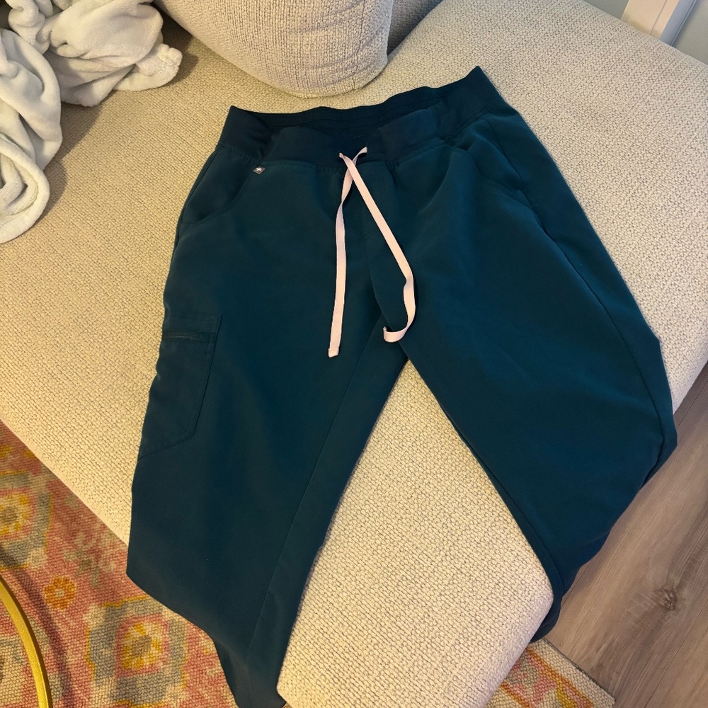 FIGS Women’s Scrub Bottoms Zamora Jogger - Size Medium - Caribbean Blue